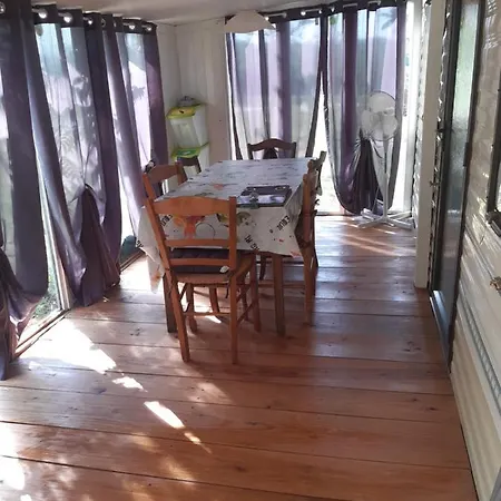 אתר קמפינג Mobilhome *